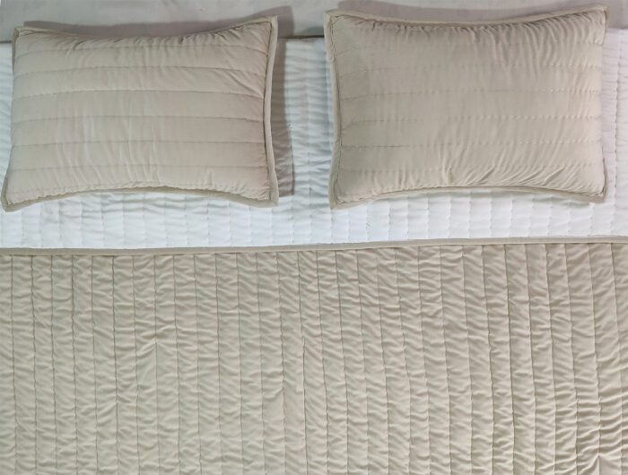 Beautiful Beige & White Bed Spread - BDS 03 (250x250cm) - Image 3