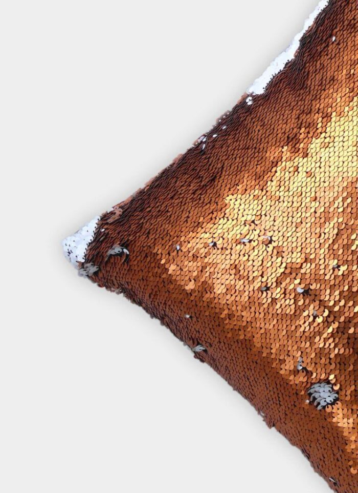 ⁦Orange and Silver Polyester Cushion Cover for Sofa, Bed, and Living Room - CS 035 (40x40cm)⁩ - الصورة ⁦4⁩