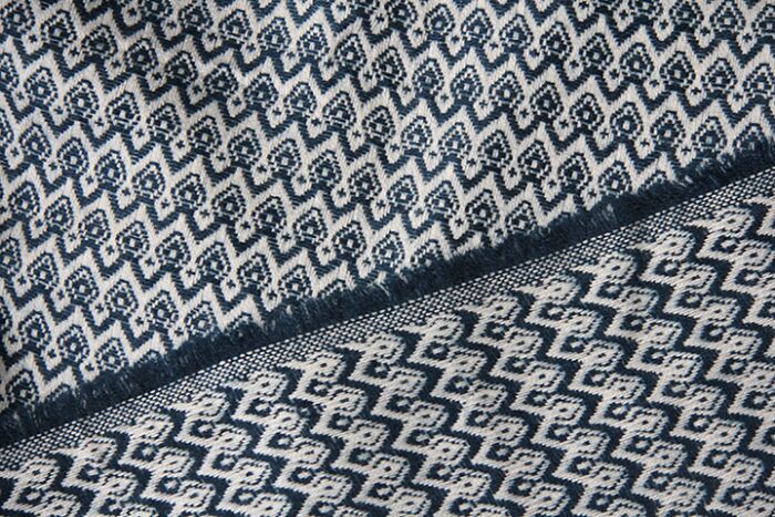 Contemporary couch in dark blue and white, 130X270cm