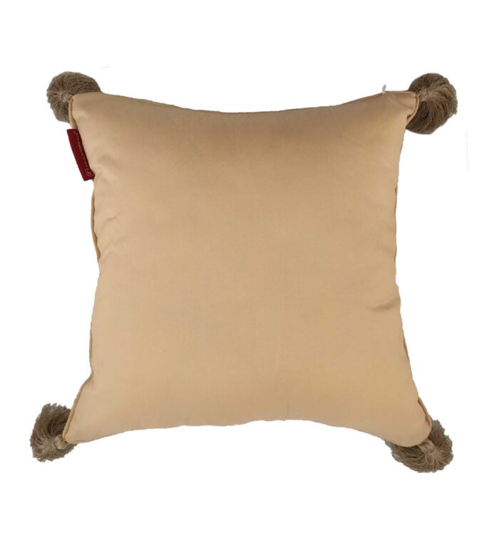 ⁦Light Green Polyester Cushion Cover with Tassels for Bed, Couch, and Sofa - CS 042 (40x40cm)⁩ - الصورة ⁦3⁩