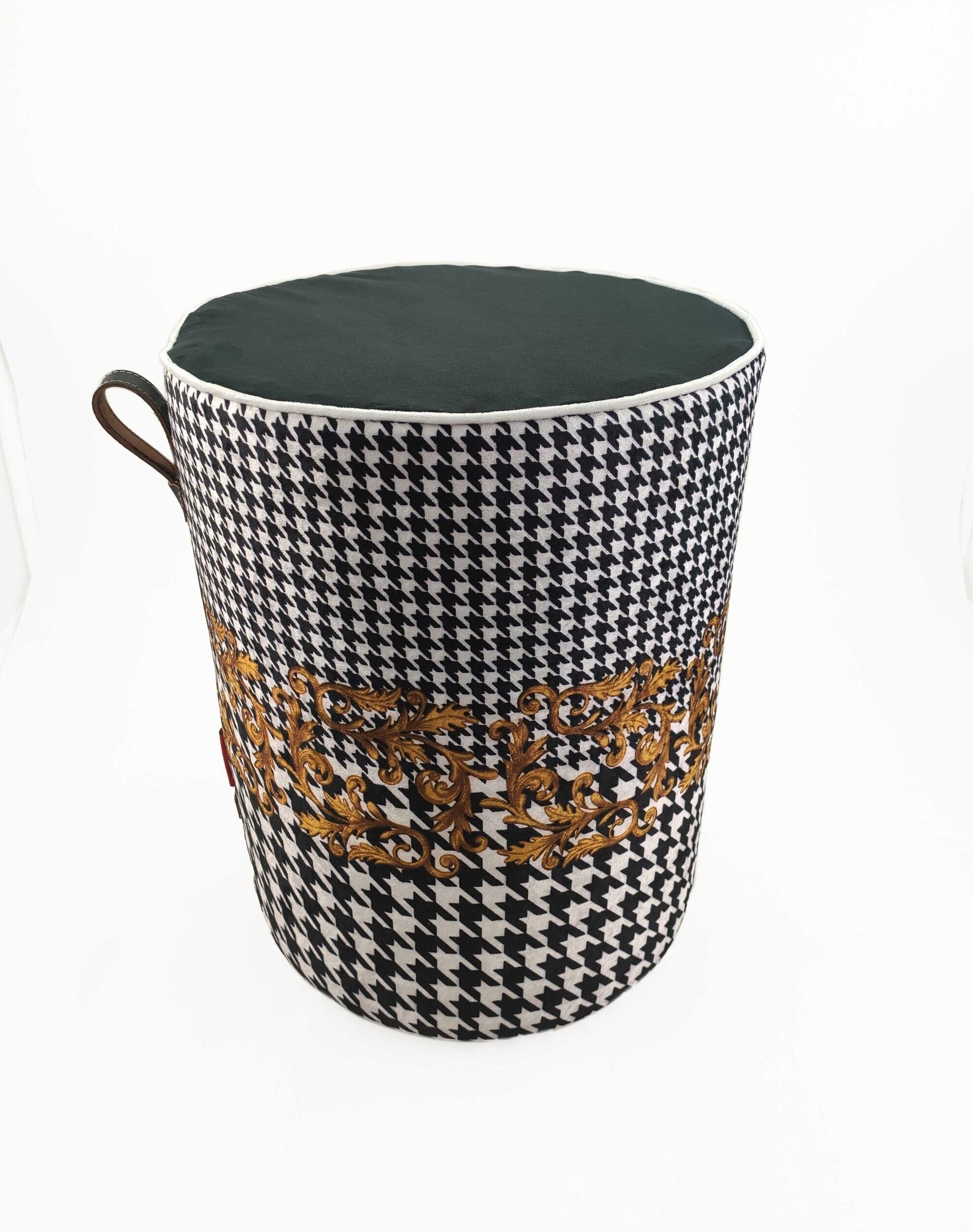 IMG_20220101_164645-1-scaled-1-1976x2500-1.jpg Black and White Home Decor Polyester Velvet Pouf - PF 025 (40x40x50cm) - الصورة 1