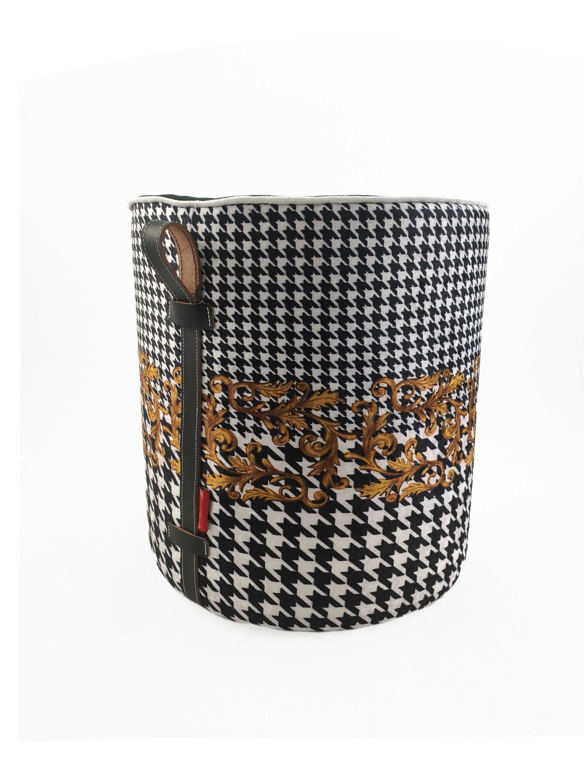 IMG_20220101_164729-scaled-1.jpg Black and White Home Decor Polyester Velvet Pouf - PF 025 (40x40x40cm) - الصورة 2