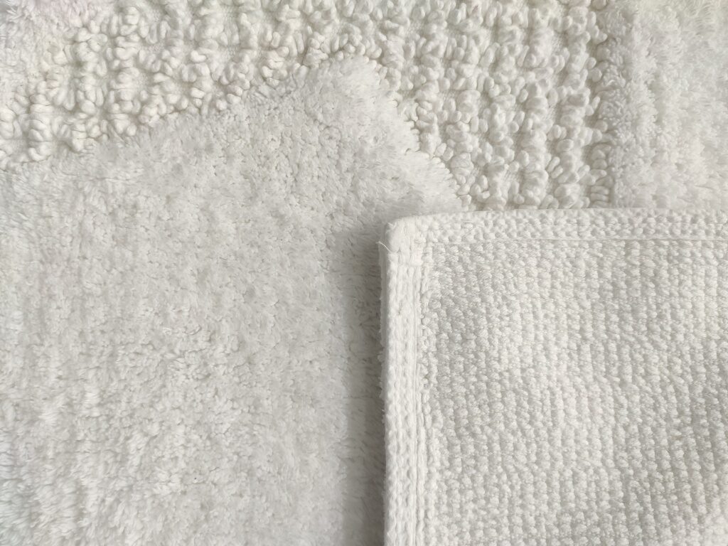 IMG_20220113_152033-rotated-1.jpg Bleach White Non-Slip Fluffy Soft Cotton Bathmat - BT 008 (60x90cm) - Image 3