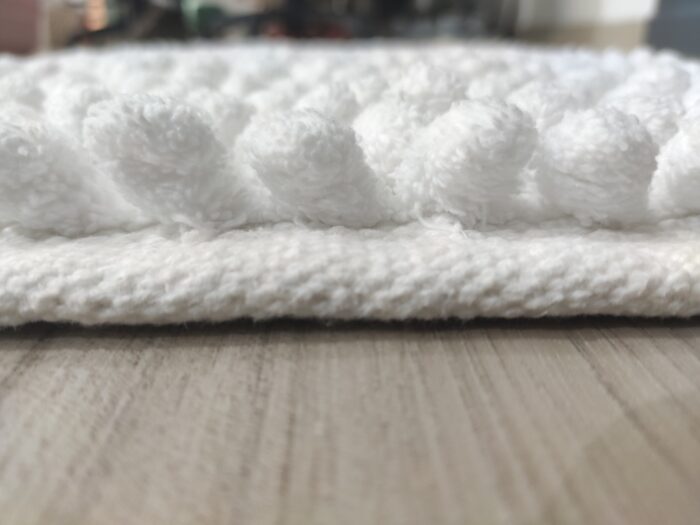 Bleach White Non-Slip Fluffy Soft Cotton Bathmat - BT 007 (60x90cm) - Image 3