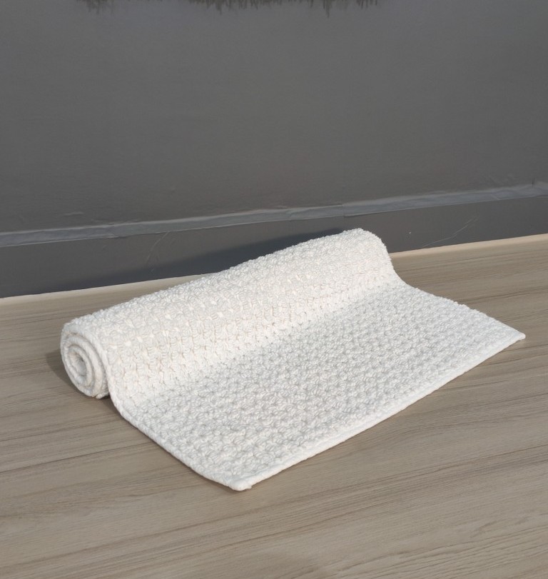 IMG_20220113_160229.jpg Bleach White Non-Slip Fluffy Soft Cotton Bathmat - BT 005 (60x90cm) - Image 2