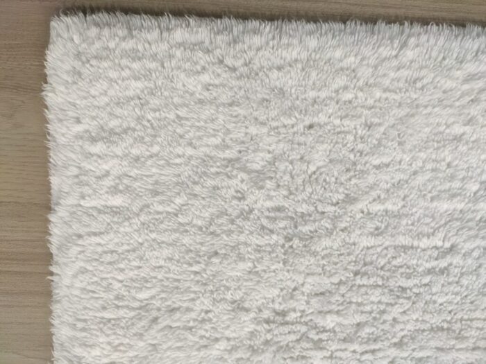 Bleach White Non-Slip Fluffy Soft Cotton Bathmat - BT 009 (60x90cm) - Image 3