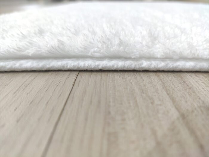 White Color Handmade Bathmat - BT 010 (60x90cm) - Image 4