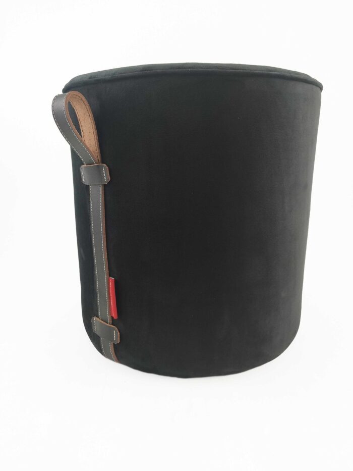 ⁦Black Color Living Room Pouf with Handle - PF 023 (40x40x40cm)⁩ - الصورة ⁦3⁩