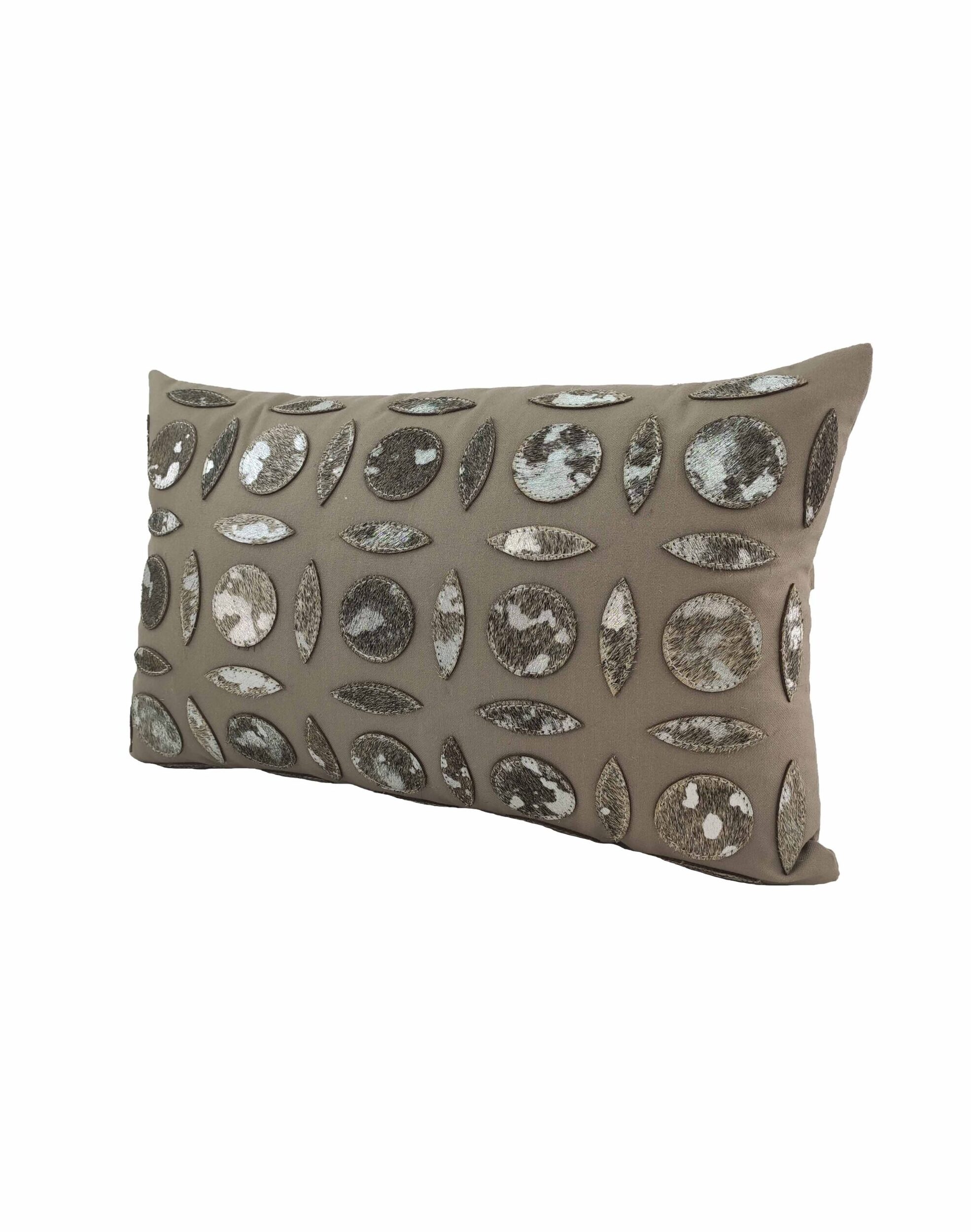 IMG_20220322_122731-scaled-1.jpg Modern Farmhouse Olive Green Leather Cushion - CS 101 (30x50cm) - الصورة 2