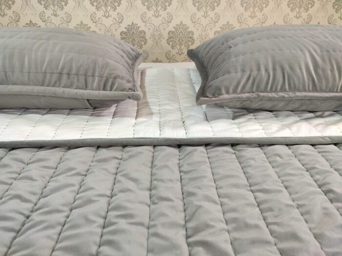 Beautiful Grey & White Bed Spread - BDS 04 (250x250cm) - Image 3