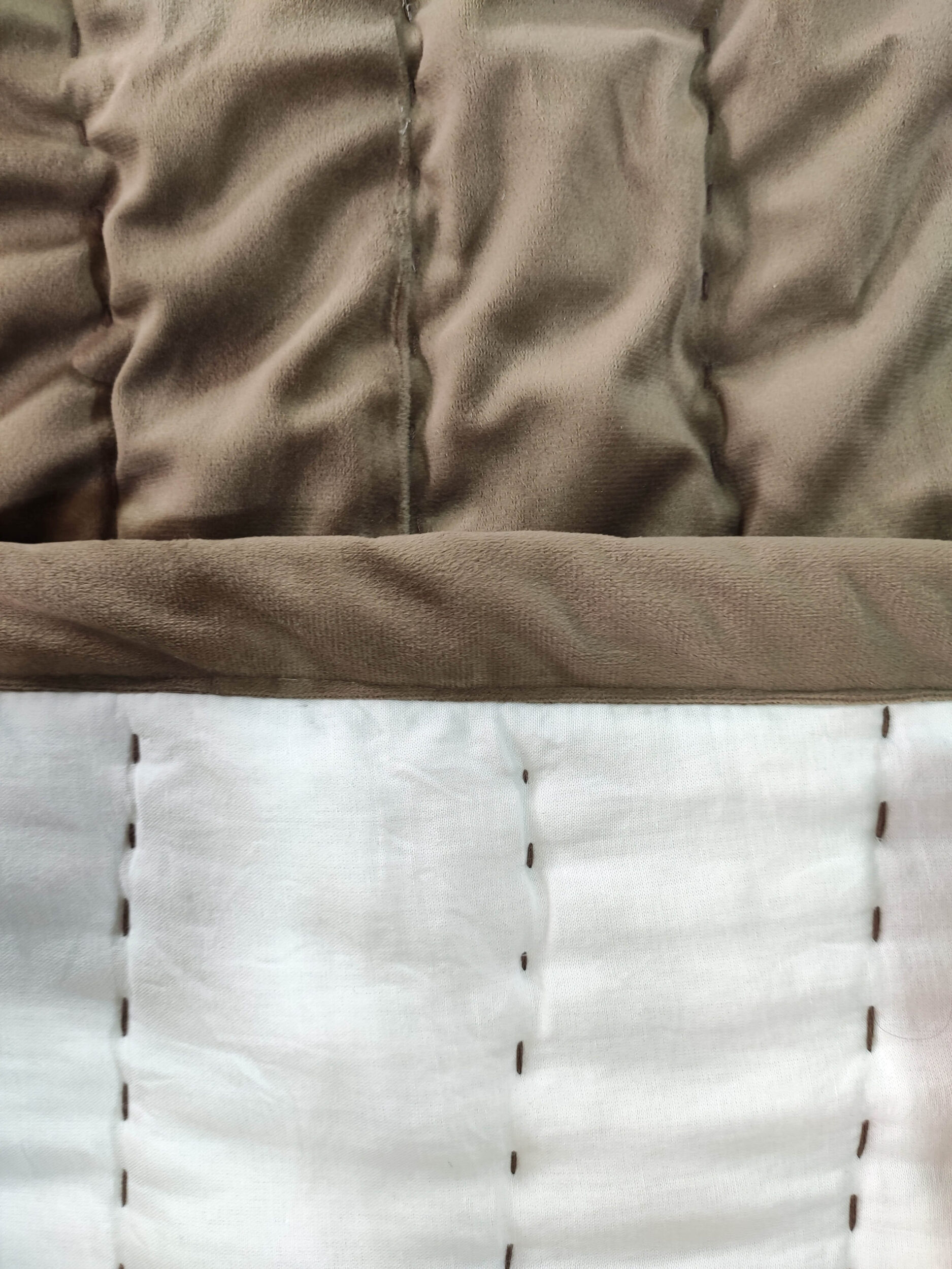 IMG_20220407_152730-1-scaled-2.jpg Stunning Brown & White Bed Spread - BDS 01 (250x250cm) - Image 2