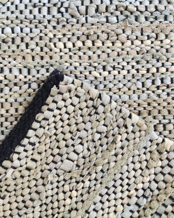 ⁦Multi Color Leather Area Woven Rug - WR 012 (170x240cm)⁩ - الصورة ⁦4⁩