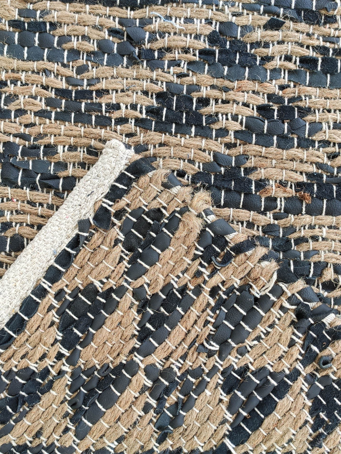 IMG_20220706_123803.jpg Multi Color Jute & Leather Woven Rug - WR 019 (170x240cm) - Image 3