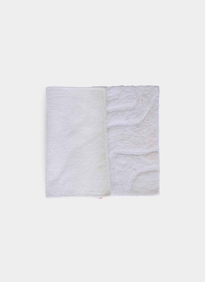 ⁦Beautiful Bleach White Soft Cotton Bathmat - BM 012 (50x80cm)⁩ - الصورة ⁦3⁩