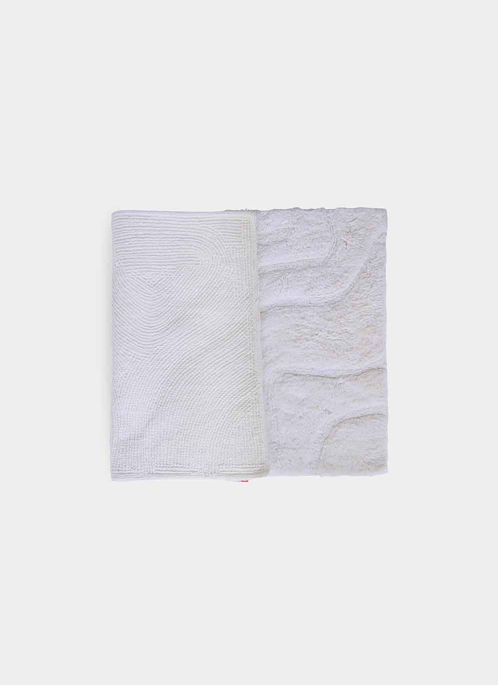 Ramsha-Carpet-Bathmat-BM-012-2-1.jpg Beautiful Bleach White Soft Cotton Bathmat - BM 012 (50x80cm) - الصورة 3
