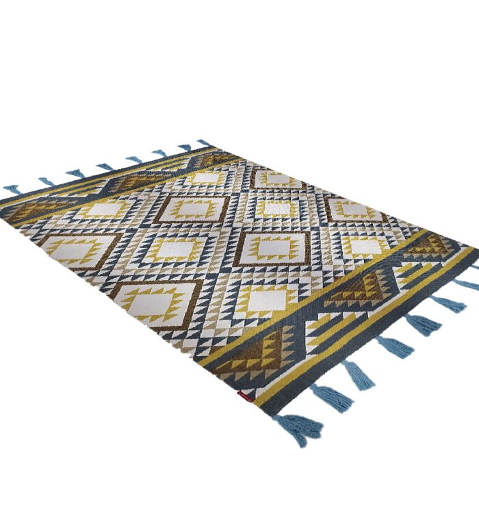 Screen printed handmade rug for modern home floorings, rugs Dubai, dining table rugs, and outdoor rugs