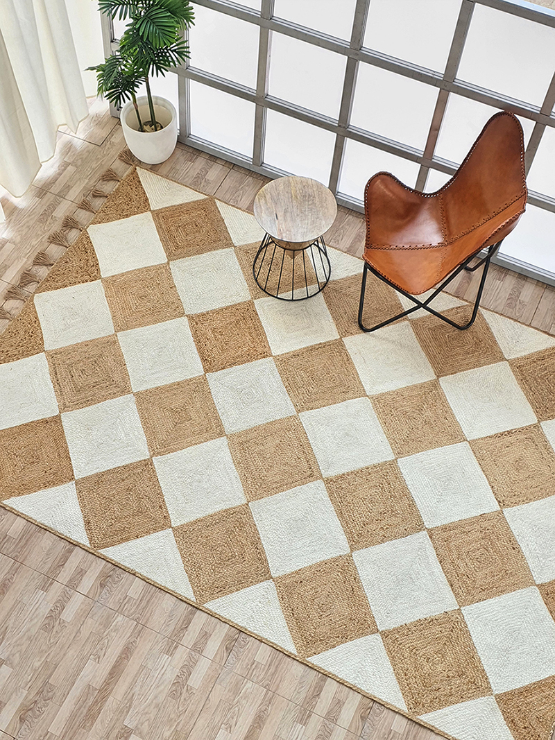 Luxurious Braided Jute Rug: Captivating Design & Tassel Detail - BR 031 (160x240cm) by Ramsha Home Luxurious braided jute rug with captivating design and tassel detail - BR 031 (160x240cm) by Ramsha Home