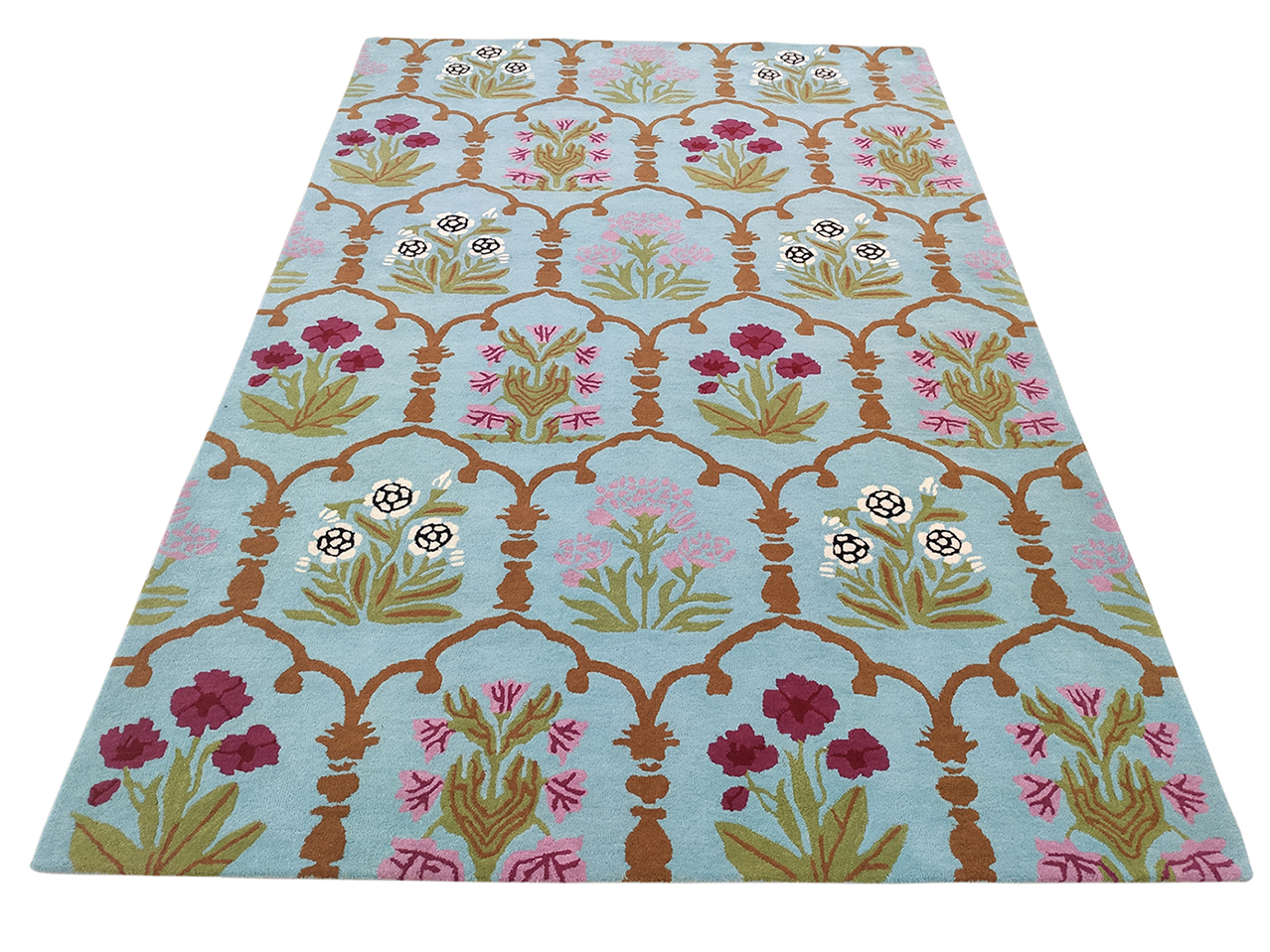 Vibrant Handcrafted Wool Rug in Multi Colors - HTW 25 (202x292cm) Vibrant handcrafted wool rug in multi colors