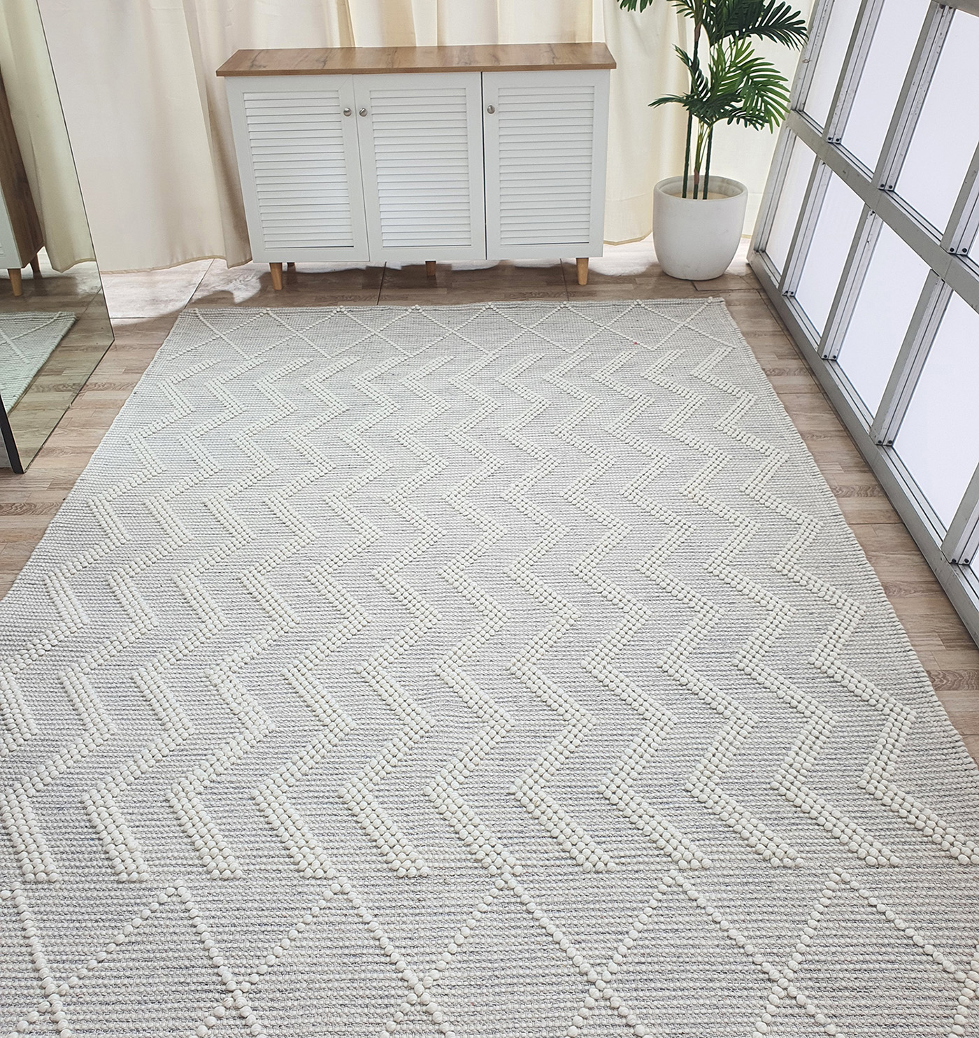 Luxurious Woven Area Rug for Home Decor in Natural White Color - SRN 016 (250x350cm) by Ramsha Home Luxurious woven area rug SRN 016 (250x350cm) for home decor in natural white color by Ramsha Home