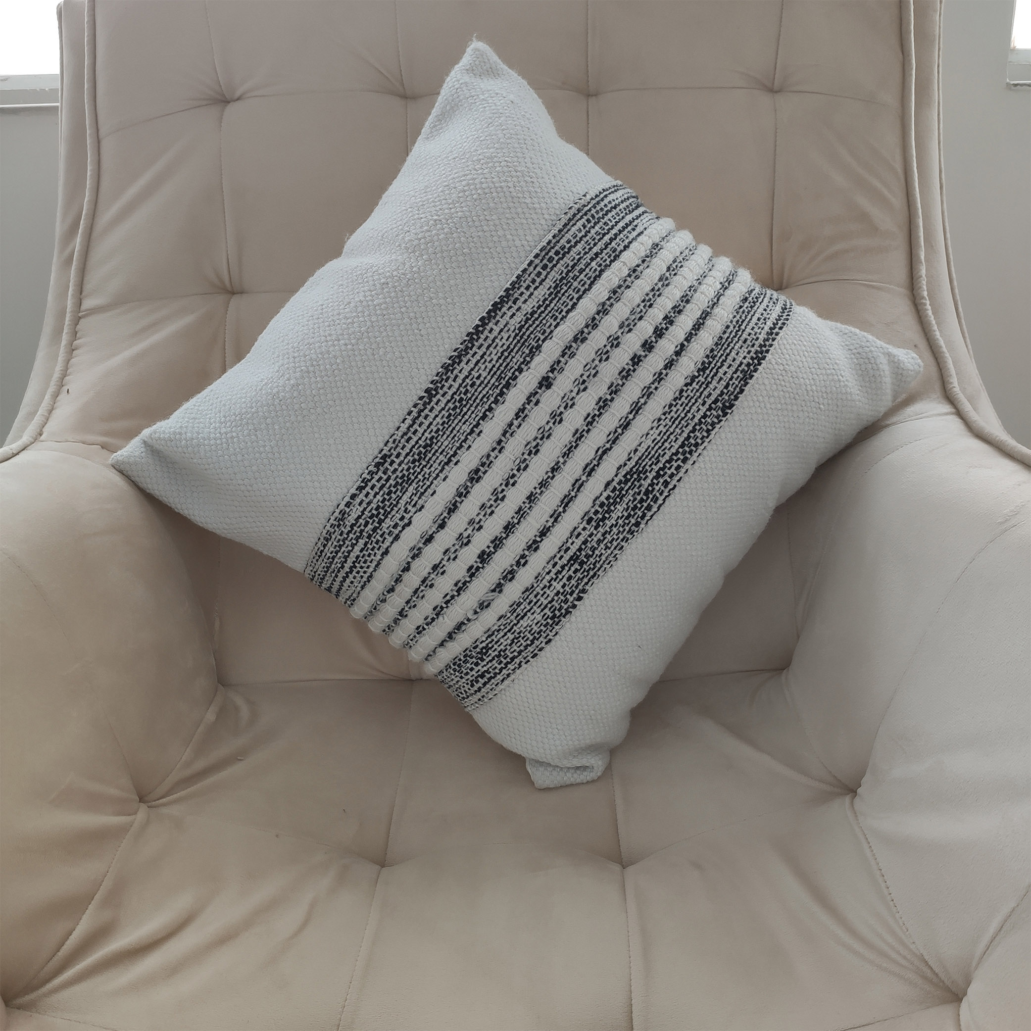 CS-249 Multi-color Woven Cushion - Ideal for Window Seat or Bed, 45X45cm Multi-colored woven cushion for window seat or bed, 45X45cm