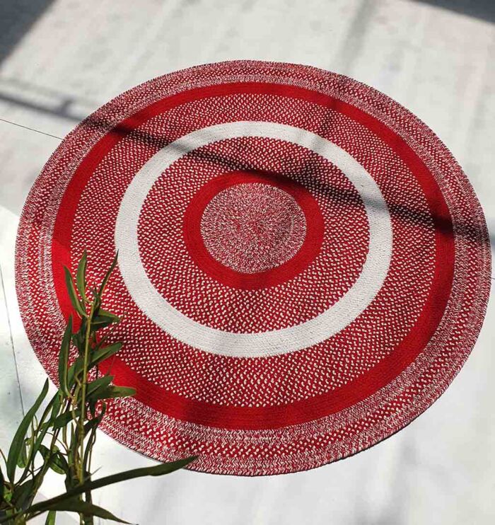 Amazing Handmade Cotton Round Rug in Red & White Color - BR 005 (120cm)