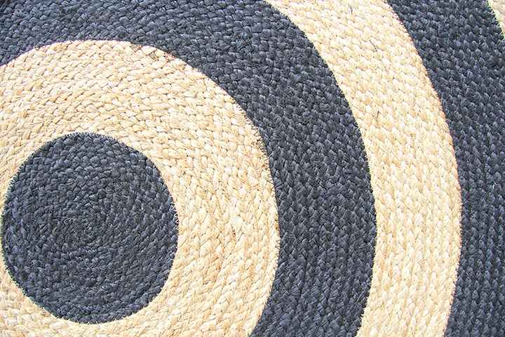 IMG_0538.jpg Handmade Braided Jute Floor Round Rug: Great Match for Dining Room - BR 058 (200cm) - Image 4