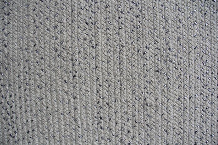 Stunning Handmade Wool Floor Braided Rug: Perfect for Hallway - BR 061 (300x400cm) - Image 2