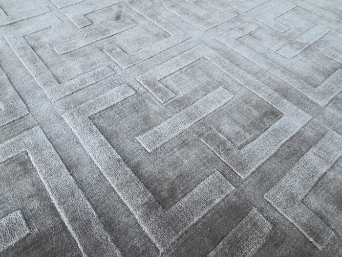 Luxurious beige silk and cotton rug LKV 17, hand knotted, size 300x400cm by Ramsha Home