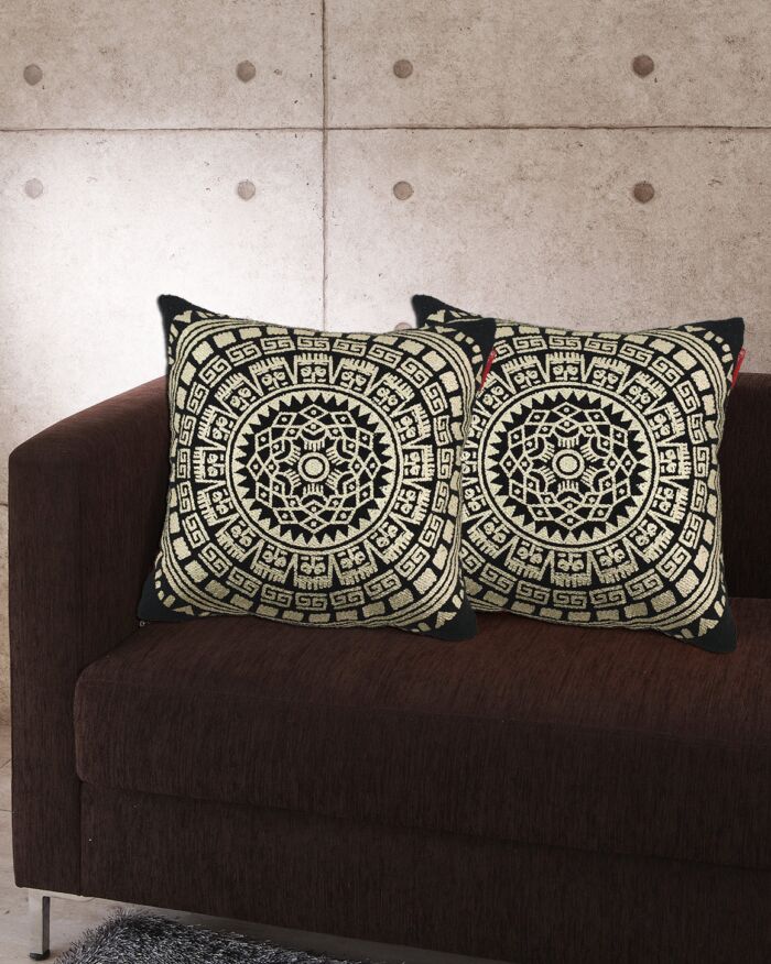 ⁦Black & Gold Color Cotton Cushion with Filler for Living Room, Bedroom, and Floor - CS 196 (45x45cm)⁩ - الصورة ⁦5⁩