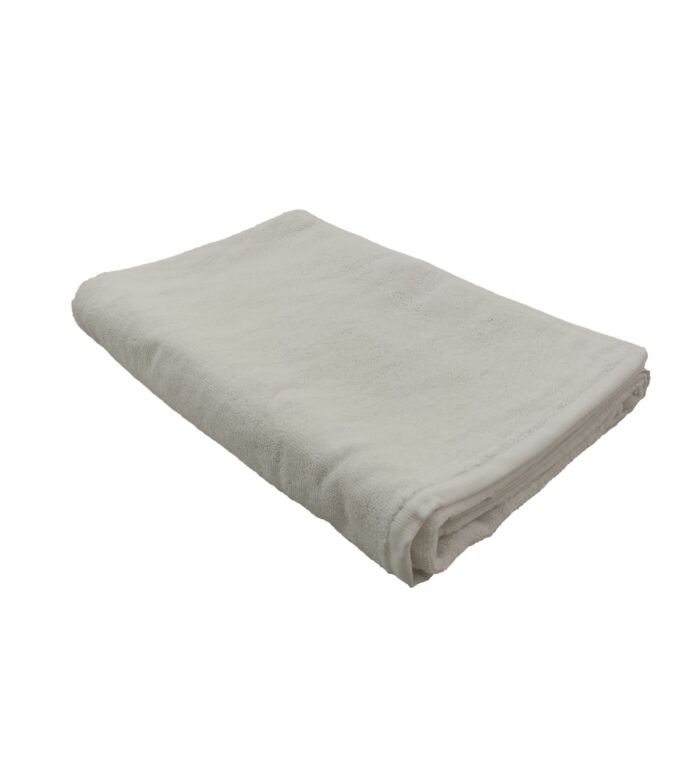 White bath towel TW-016, 40X60cm, made of soft and absorbent cotton, ideal for bathroom needs by Ramsha Home.
