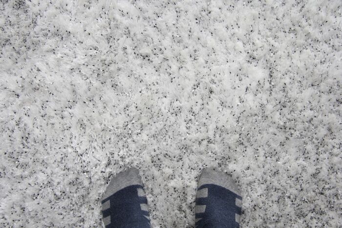 Soft Shaggy Rug in White & Black for Bedroom - DPB 01, 80x200cm