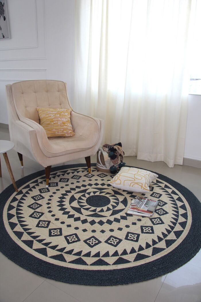 Elegant handmade braided jute round rug BR 075 200cm by Ramsha Home