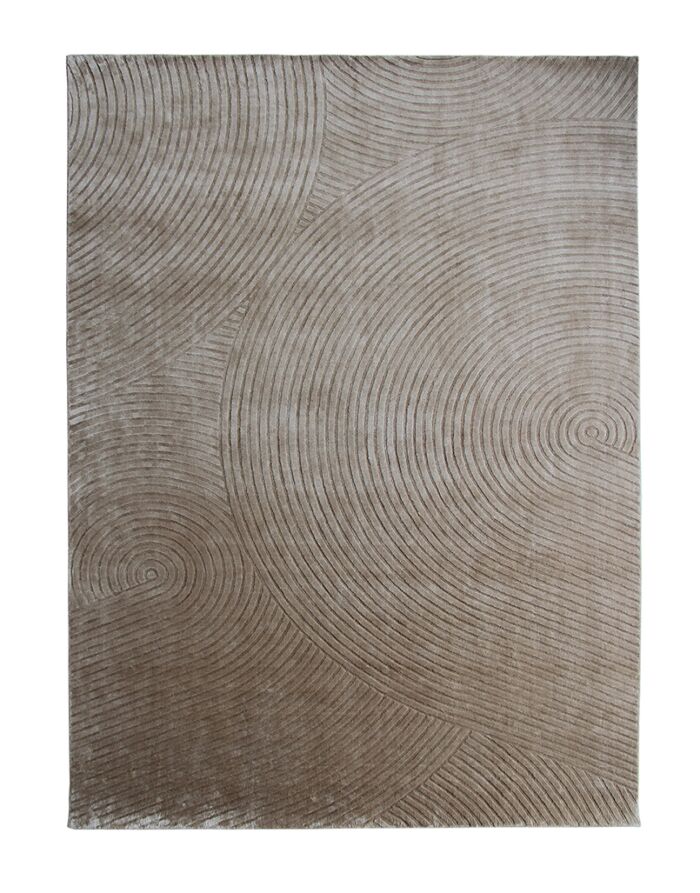 Versatile Grey Hand Knotted Rug for Various Spaces