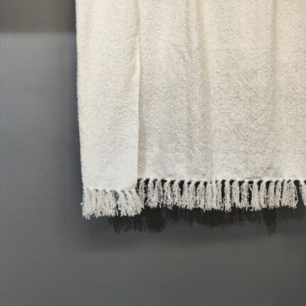 Polyester cotton blend throw TAL-027, white color, 130X170cm