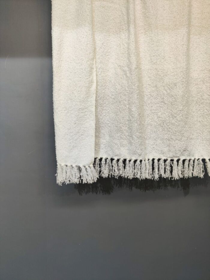 Polyester cotton blend throw TAL-027, white color, 130X170cm
