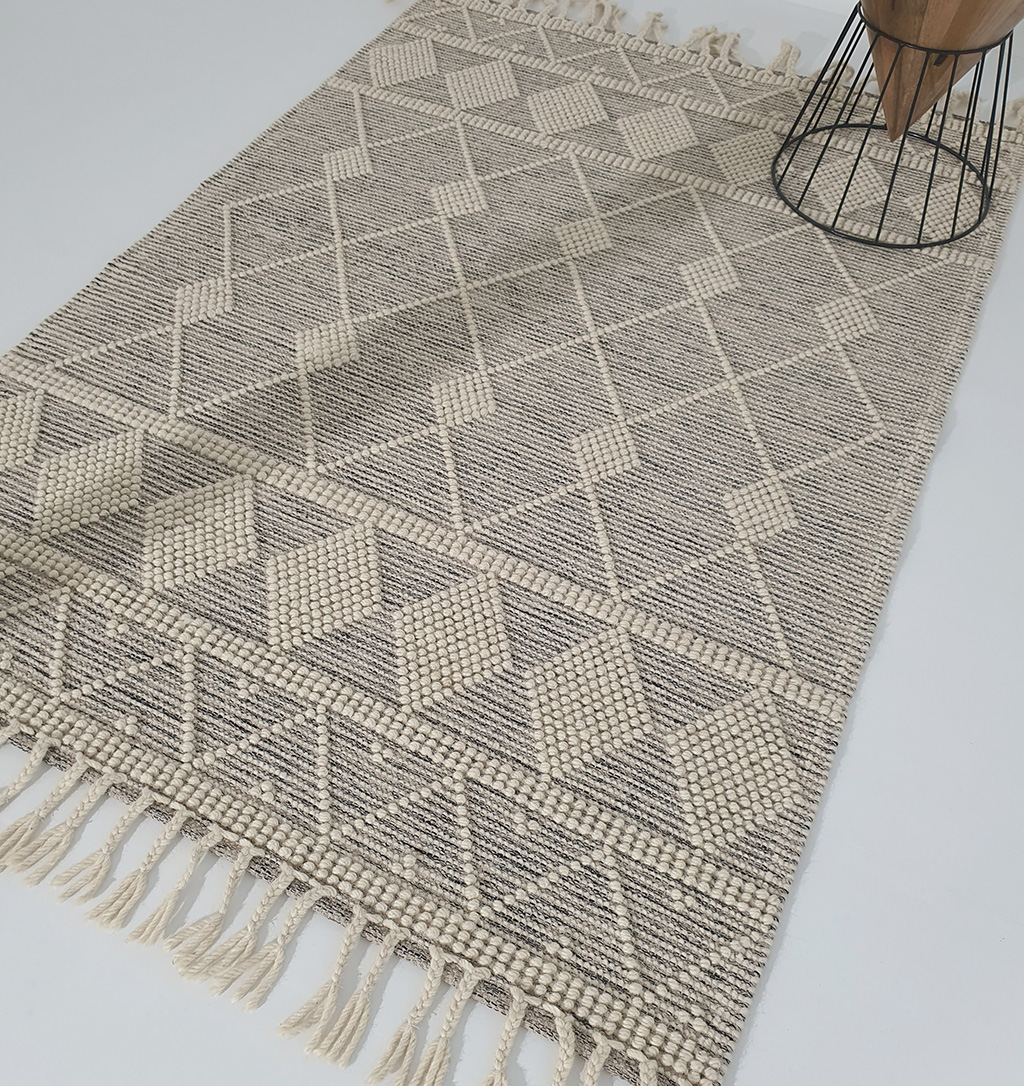 Versatile Home Decor Woven Rug in Natural Color - SRN 017 (250x350cm) by Ramsha Home Versatile home decor woven rug SRN 017 (250x350cm) in natural color by Ramsha Home