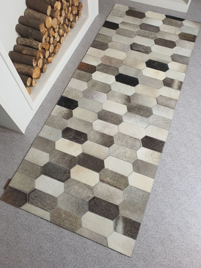 Premium quality leather rug in diverse colors - LR 011 (80x200cm) by Ramsha Home