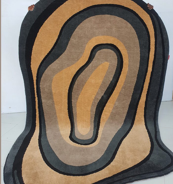 Modern carpet and rugs collection in Dubai with silk carpets, tufted rugs, bedroom rugs, and traditional rugs for living rooms.