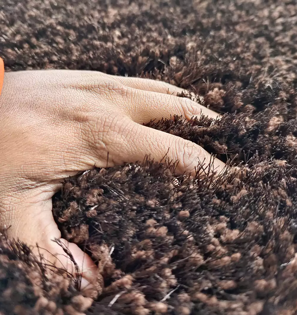 Shaggy Rug – Luxurious Softness & Modern Elegance Soft shaggy rug with plush texture, cozy comfort, and stylish design for modern home décor.