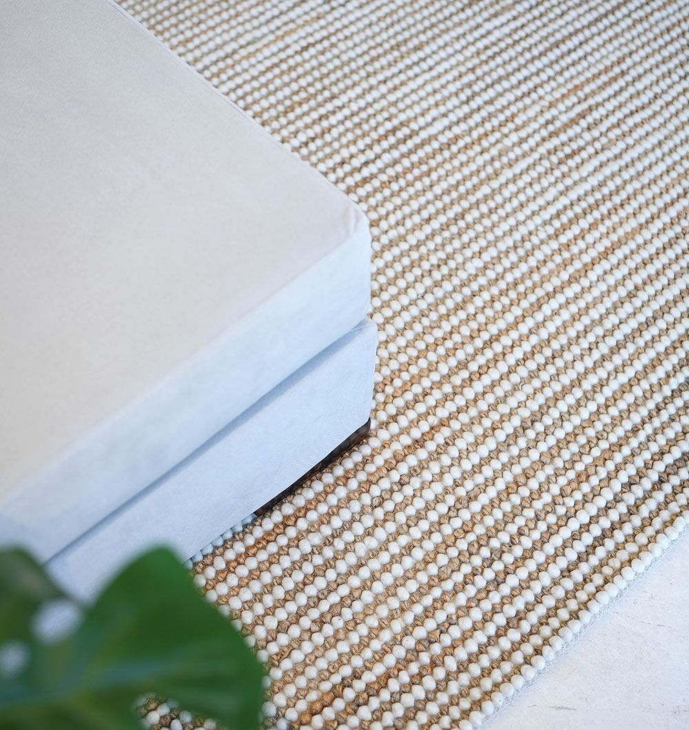 Hand Woven Wool Rug – Bohemian Indoor Hallway Carpet Dubai Hand woven wool hallway rug from India, stylish bohemian woven rug for homes in UAE and Dubai.