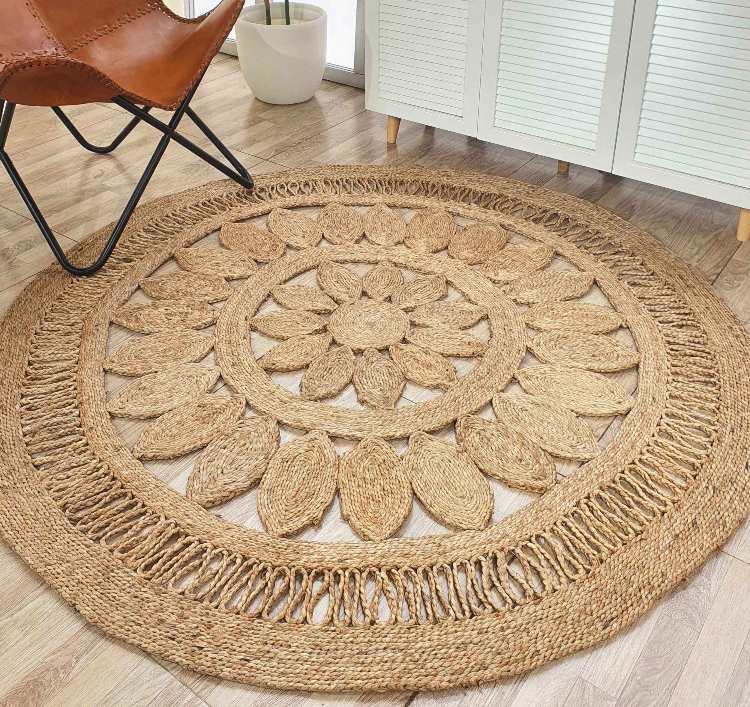 Embrace Cozy Comfort with Ramsha Home's Natural Color Jute Area Rug CR-015 - 150cm Round Indoor Setting: Ramsha Home's Natural Color Jute Area Rug CR-015 - 150cm Round