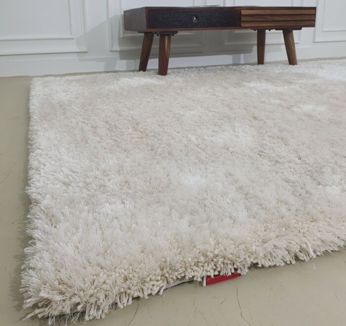 Ramsha Home White Shaggy Rug - Enhancing Workspace Comfort