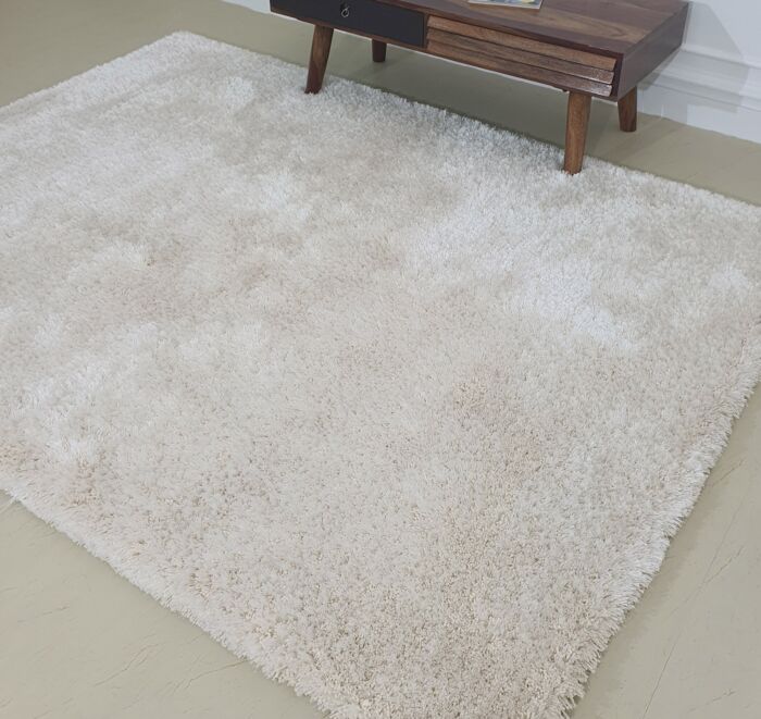 White rug under small desk - Ramsha Home