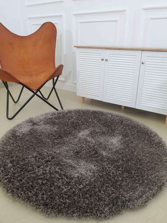 Sideways View of Grey SG-05 Shaggy Area Rug - Ramsha Home