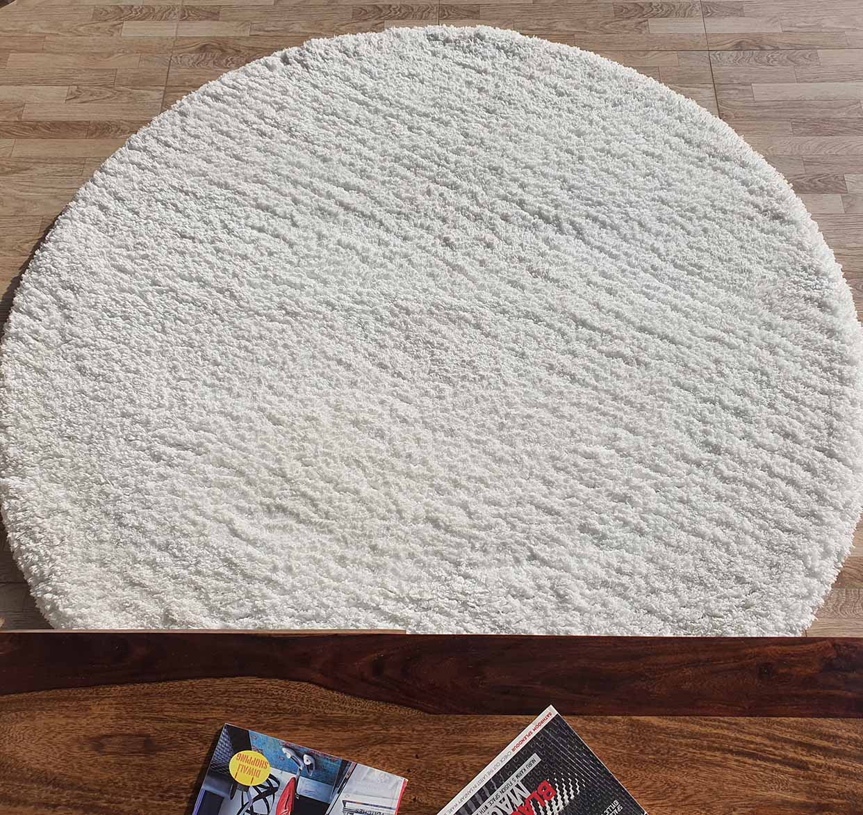 Top View of Round White Shaggy Rug - Luxurious Comfort and Style - Ramsha Home Top View of Round White Shaggy Rug - Luxurious Comfort and Style - Ramsha Home