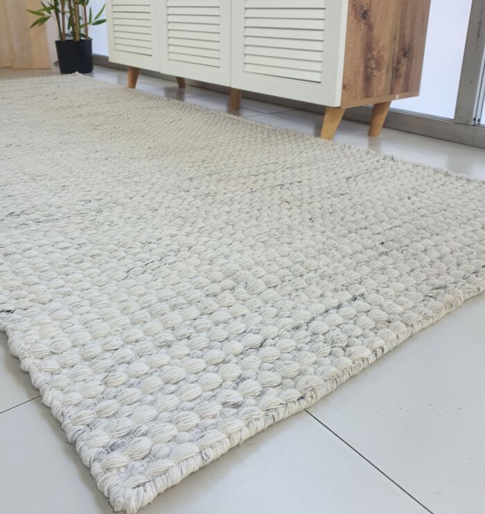 Luxurious natural white indoor decor woven rug - SR 058 (80x200cm) by Ramsha Home