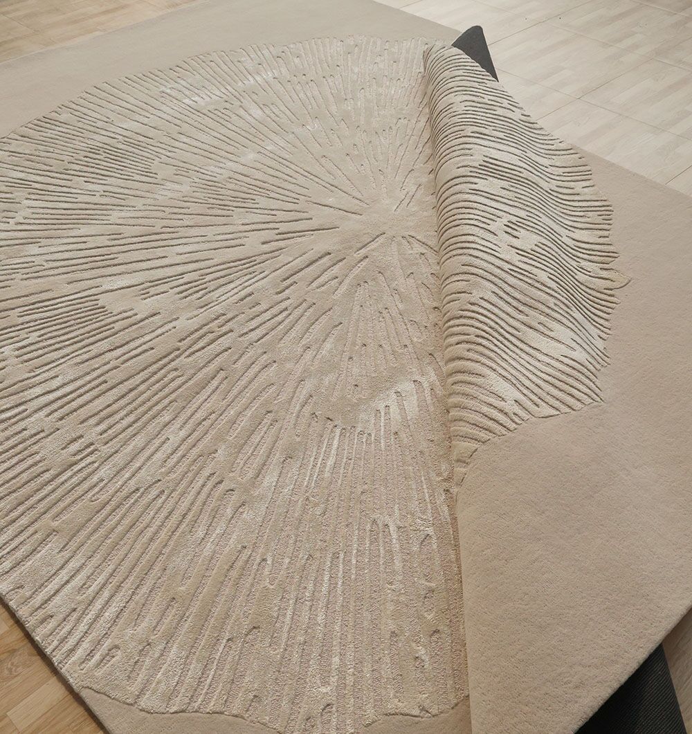 Handmade Rug – Artisan Craft, Comfort & Lasting Charm Handmade rug highlighting exquisite weaving, artisanal craftsmanship, and timeless elegance