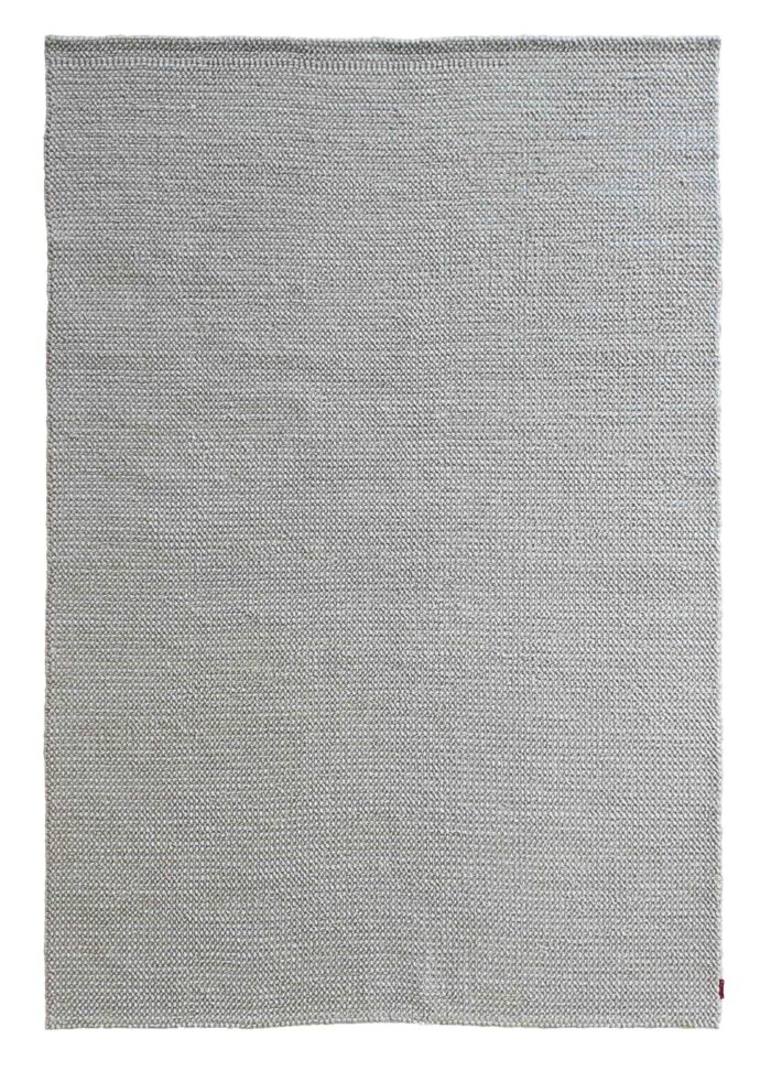 Woven rug UAE – traditional handmade wool carpet | Ramsha Home