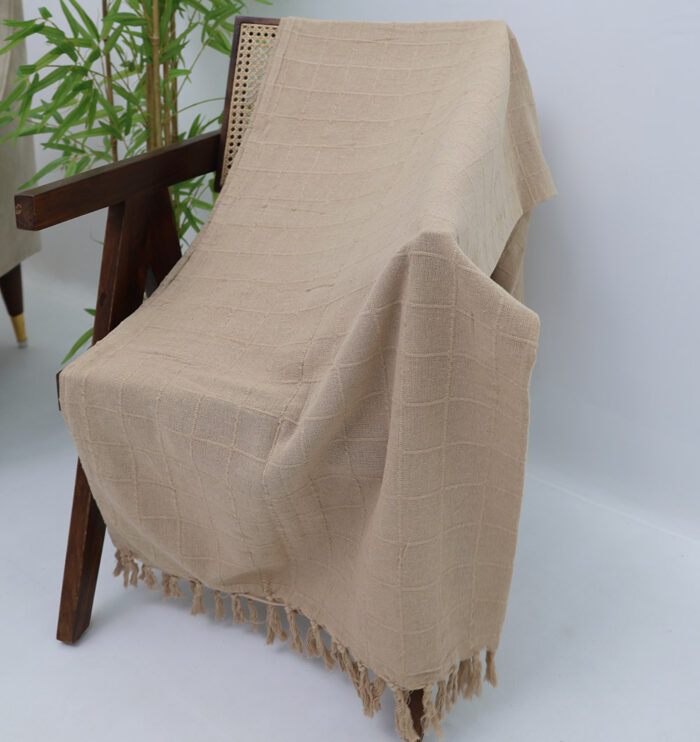 Designer throw pillows and blankets UAE – Ramsha Home رمشا المنزل