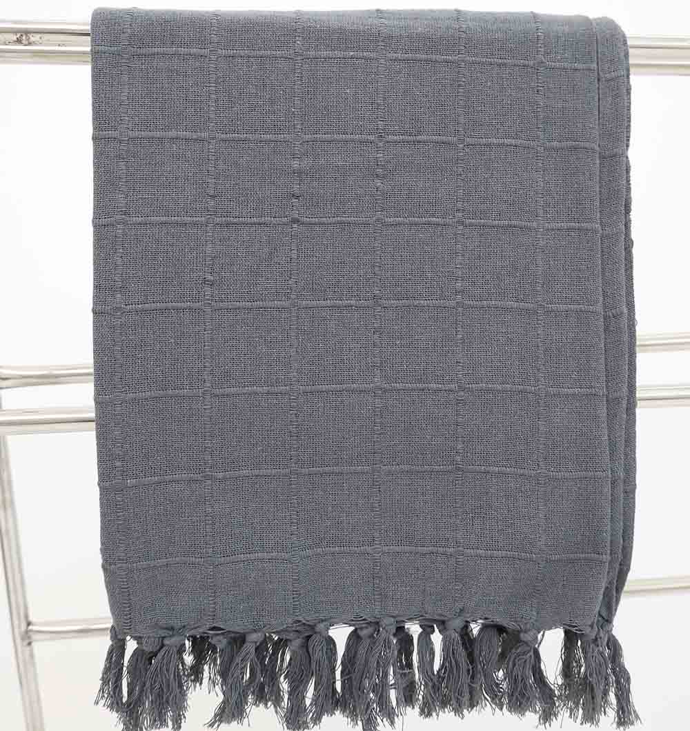 Luxury Throw Blankets Dubai – Cozy Home Accessories | Ramsha Home Luxury throw blanket collection UAE – Ramsha Home رمشا المنزل